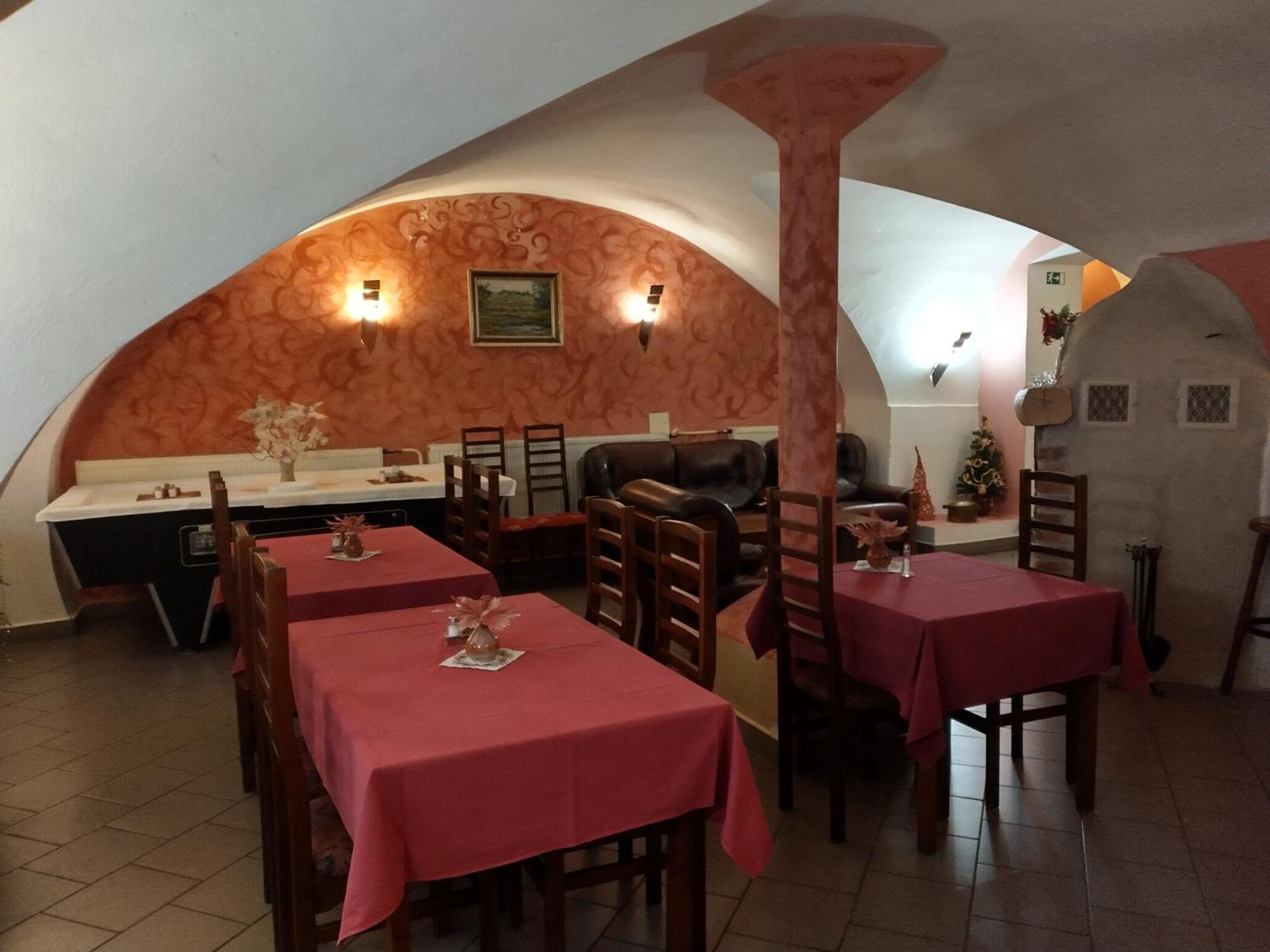 Hotel Parkan Prachatice Bagian luar foto