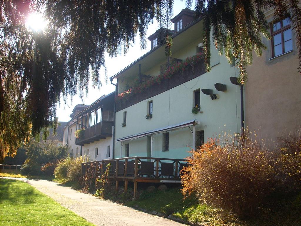 Hotel Parkan Prachatice Bagian luar foto